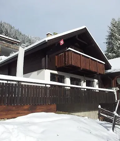 בית נופש Vrijstaand Chalet Met Prachtig Uitzicht