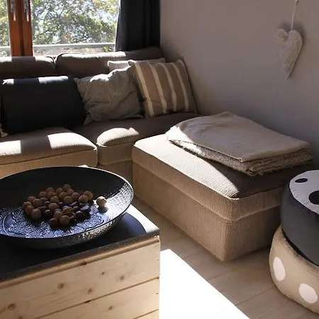 Vrijstaand Chalet Met Prachtig Uitzicht 度假居 纳特斯